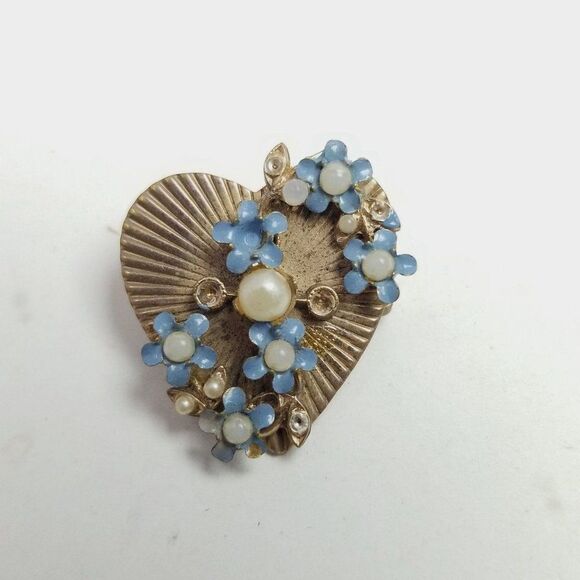 Vintage Heart Shape Brooch with Tiny Blue Forget me Not Flowers and Faux Pearls - Picture 2 of 6